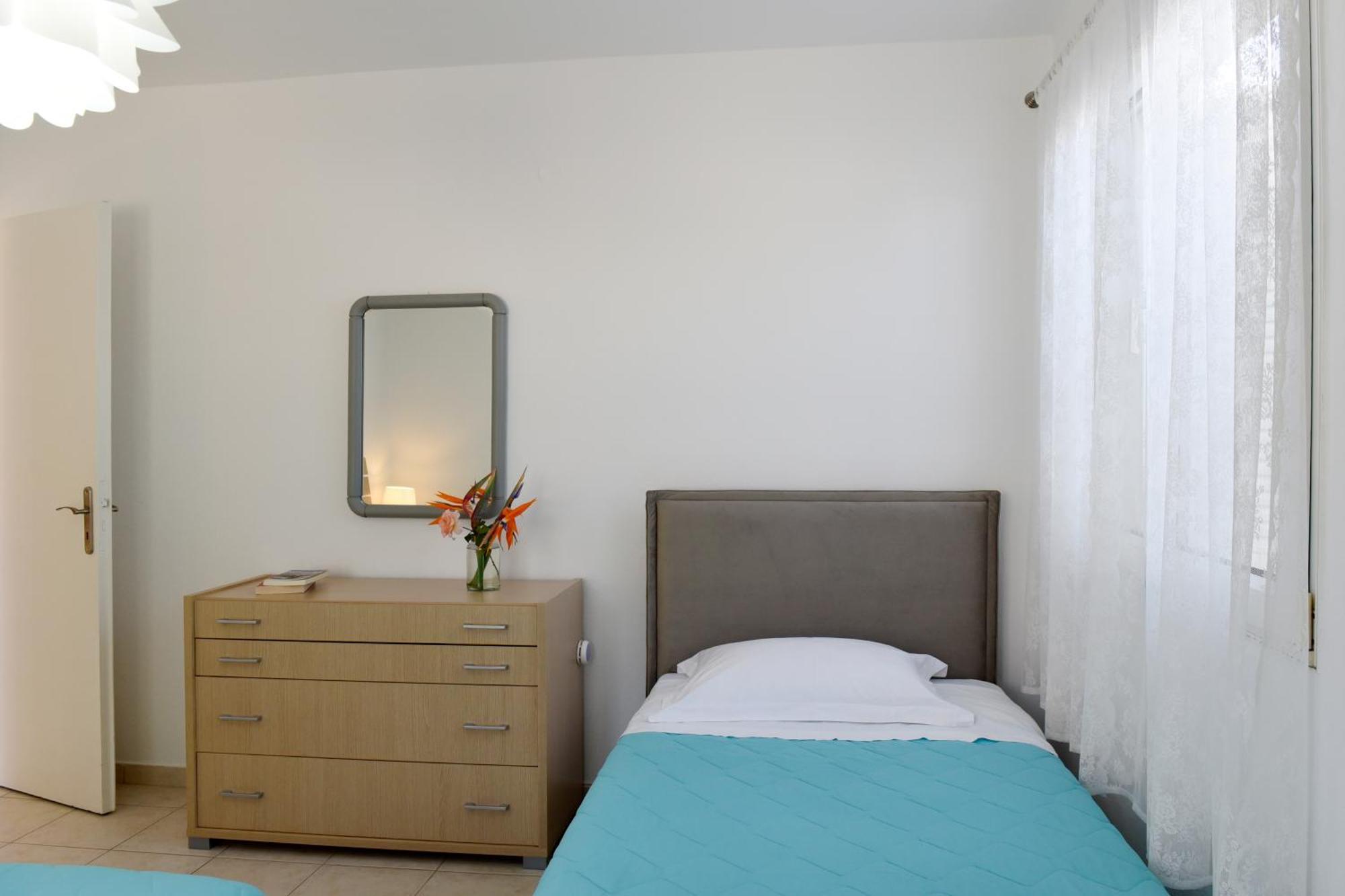 Tsakanos Apartments Adamantas Room photo