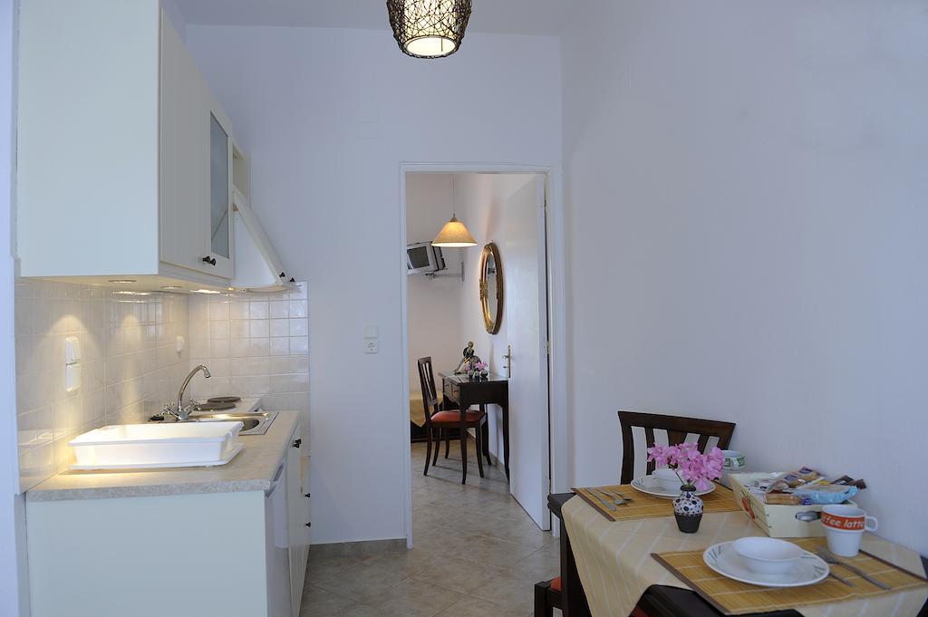 Tsakanos Apartments Adamantas Room photo